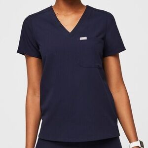 GUC FIGS Catarina One- Pocket Scrub Top in Navy Blue